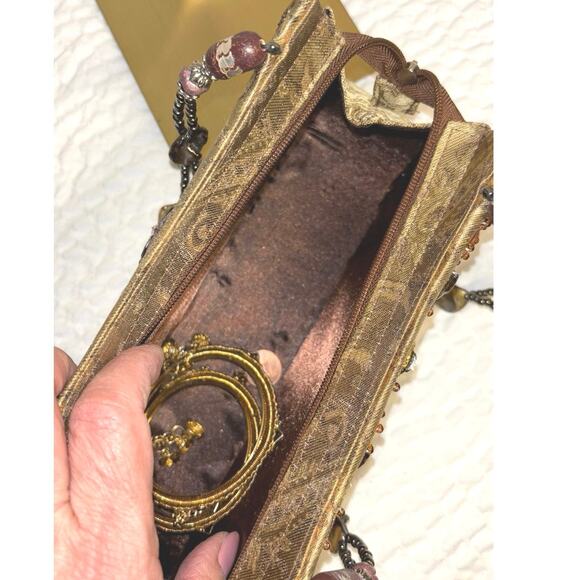 Fashion Beaded Evening/Formal Handbag - Picture 3 of 6